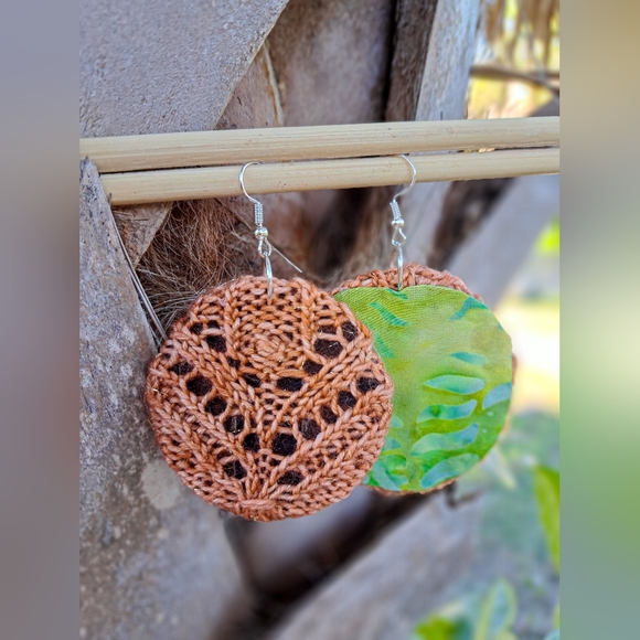 Handmade Circle Knit Earrings Sparkled Orange Hand Dyed Yarn Green Cotton Fabric - Picture 14 of 16